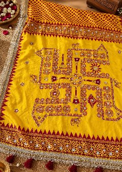 Handcrafted Rangyali Saree detail 3